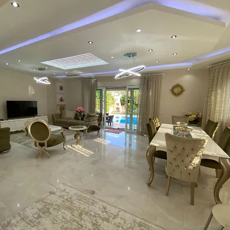 Bluehouse Kemer Merkezde Villa Antalya