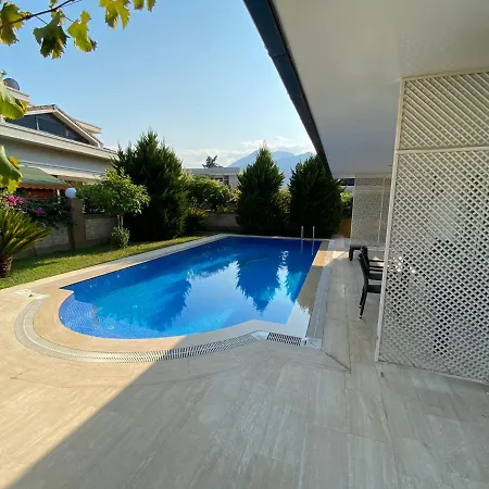 Bluehouse Kemer Merkezde *